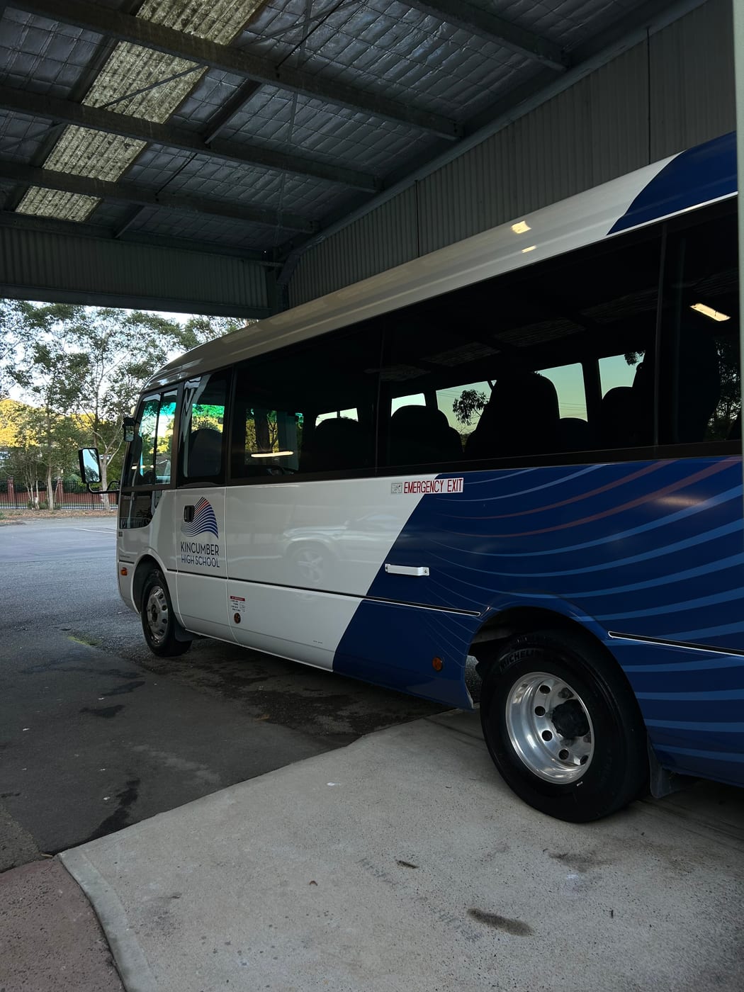 Kincumber High School bus exterior detailing